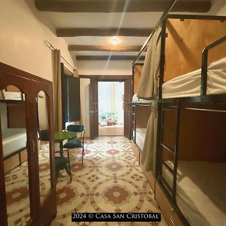 Хостел Casa San Cristobal Сан-Кристобаль-де-Ла-Касас Экстерьер фото